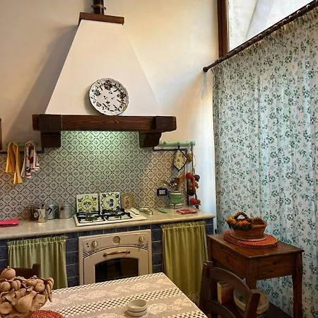 La Casetta Nel Cortile Apartment Castelbuono (Sicily)