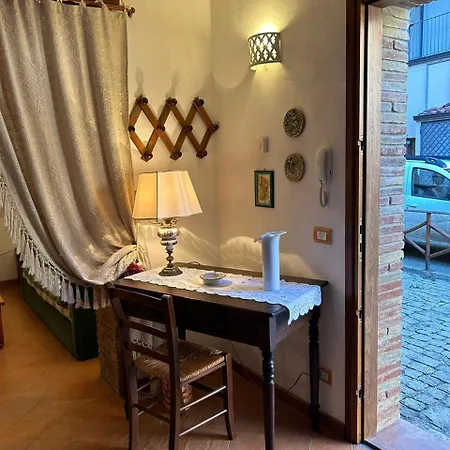 Apartment La Casetta Nel Cortile *