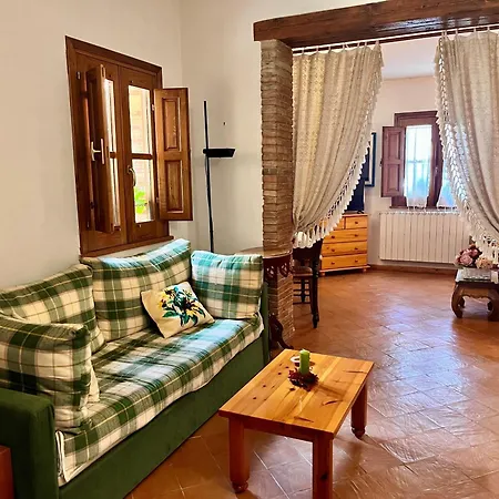 Apartment La Casetta Nel Cortile Castelbuono (Sicily)